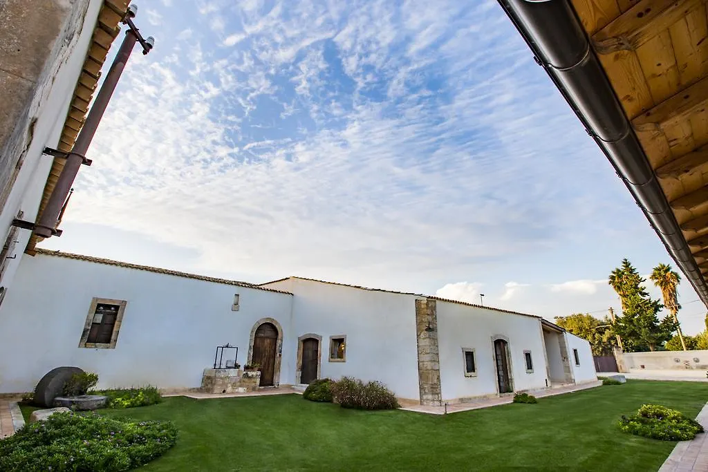 Casal Sikelio Aparthotel Cassibile