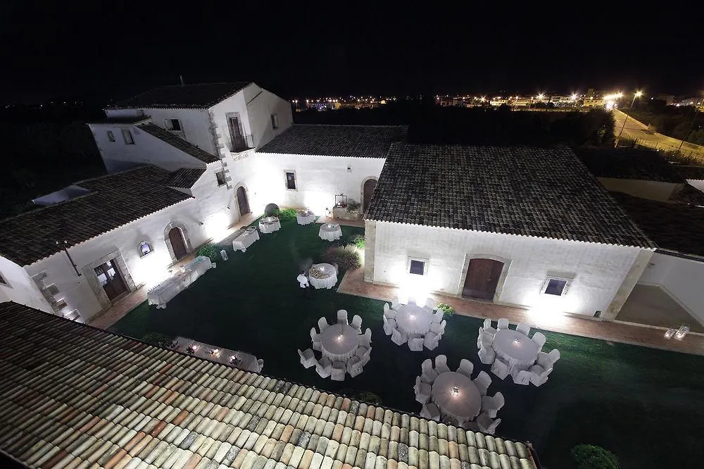 Casal Sikelio Aparthotel Cassibile 4*,