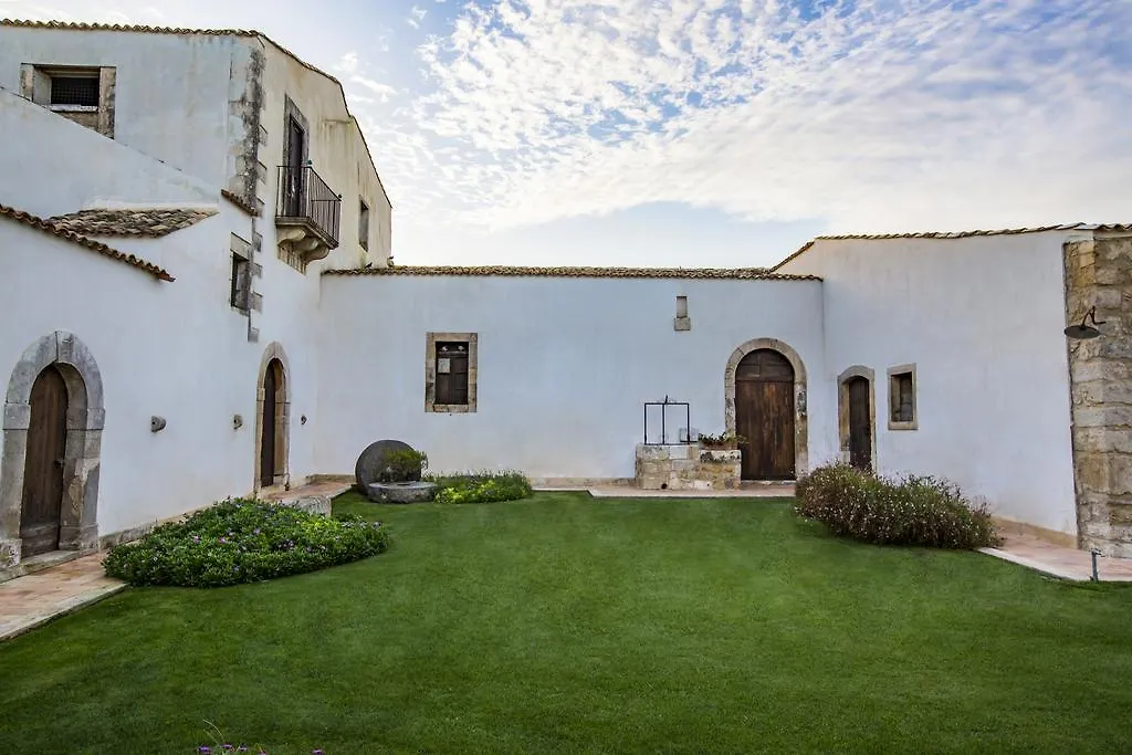 Casal Sikelio Aparthotel Cassibile